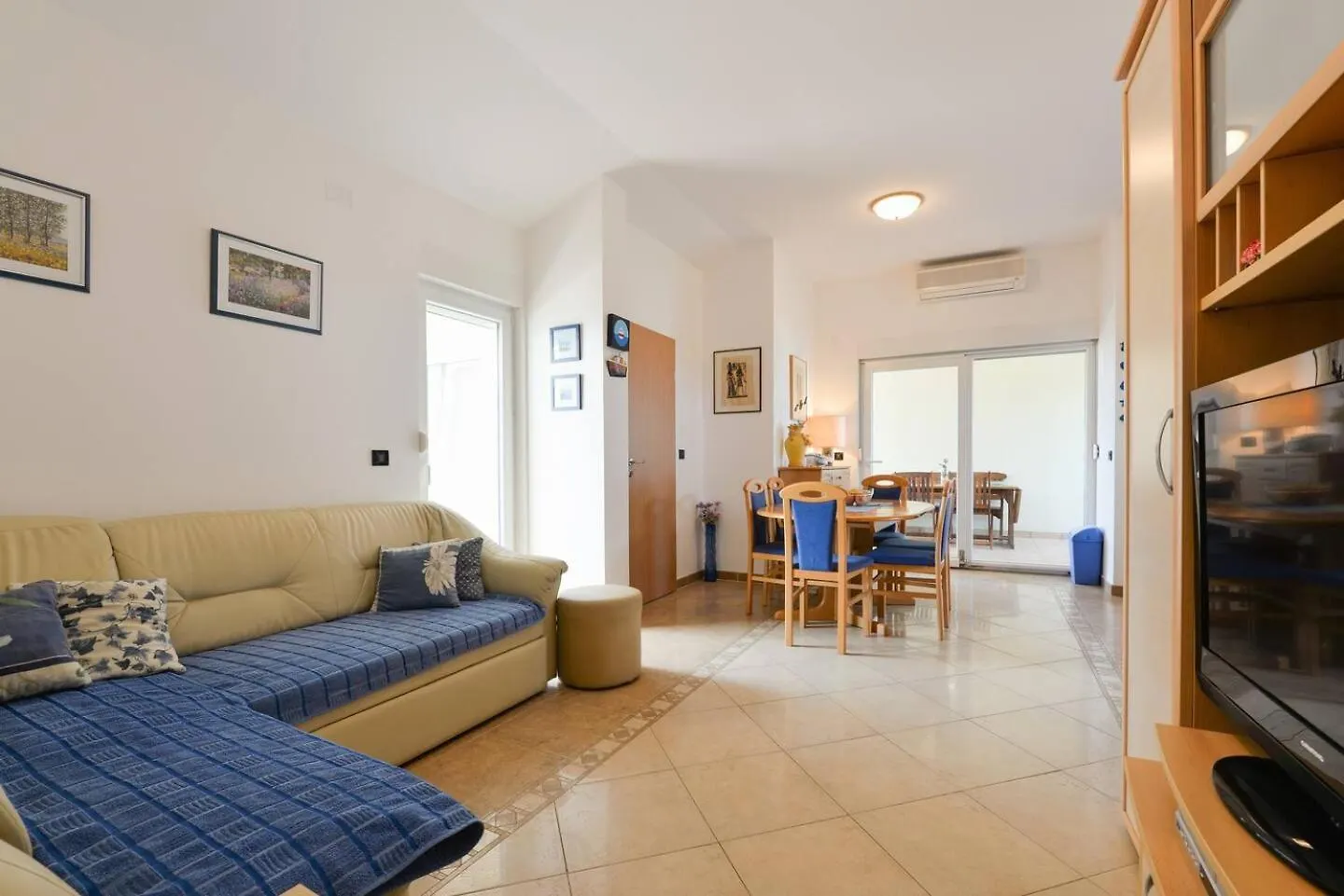 Sunny Apartment contacts